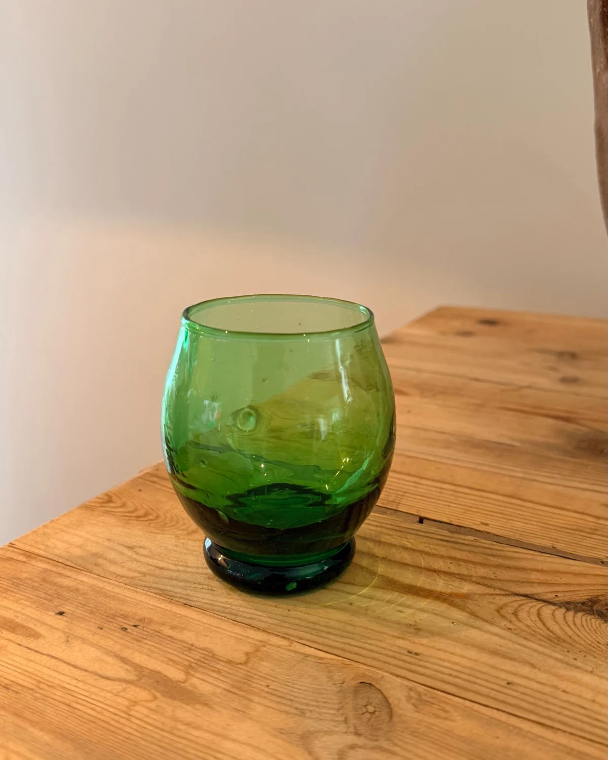 Vannglass buet