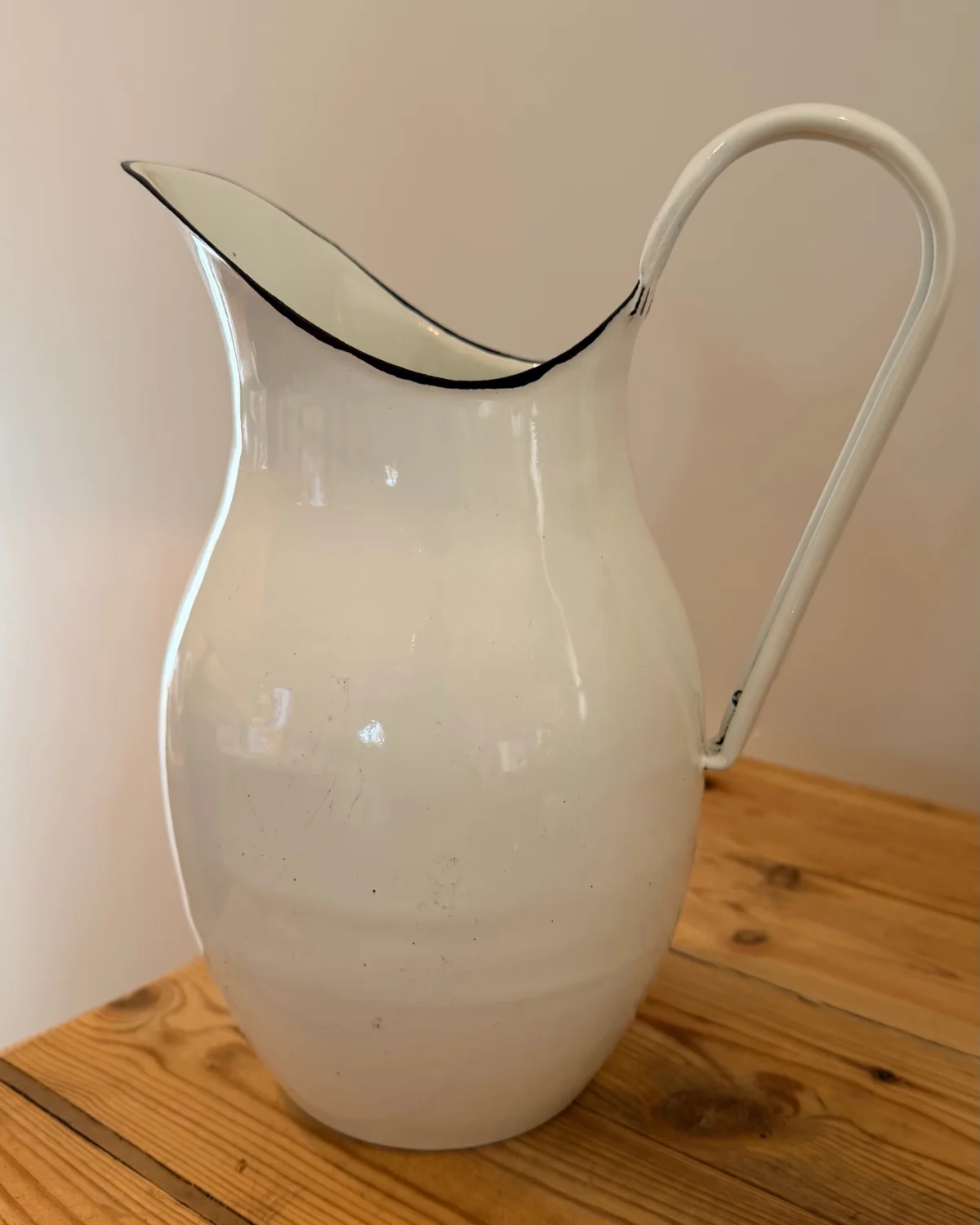 Mugge med mørkeblå kant 2,5 L